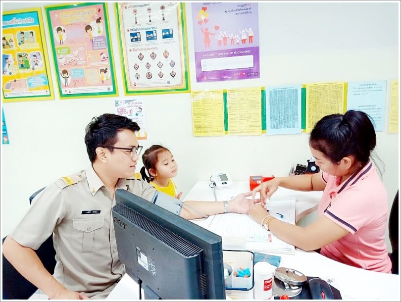 ﻿สำนักงานบังคับคดีจังหวัดศรีสะเกษ ร่วมบริจาคโลหิตเพื่อเฉลิมพระเกียรติพระบาทสมเด็จพระเจ้าอยู่หัว เนื่องในโอกาสมหามงคลพระราชพิธีบรมราชาภิเษก